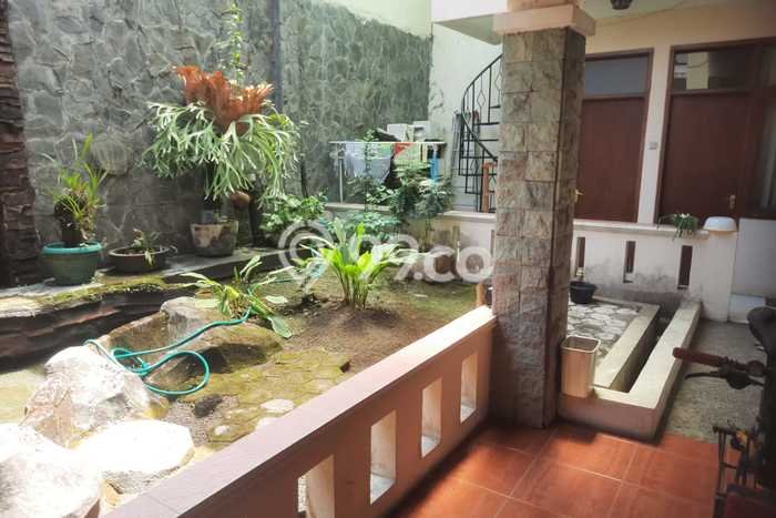 Rumah Luxury Modern Siap Huni di Buah Batu Bandung Rumah Luxury Modern Siap Huni di Buah Batu Bandung
