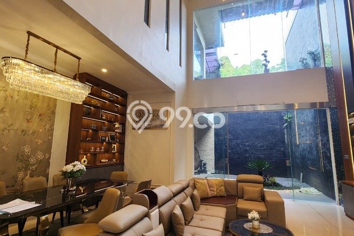 Rumah Mewah LB 450m2 Siap Pakai Desain Elegan di Setiabudi, Bandung Rumah Mewah LB 450m2 Siap Pakai Desain Elegan di Setiabudi, Bandung
