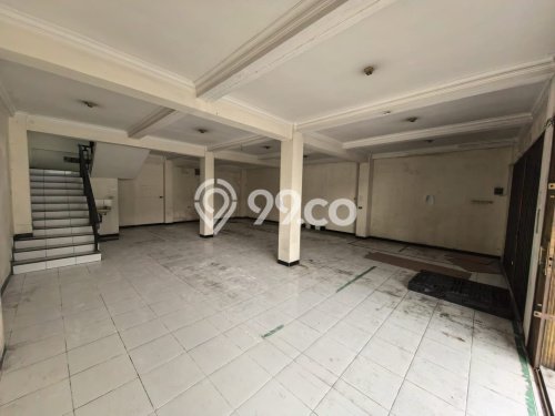 Unit Ruko Paling Strategis di Ngaliyan Semarang dengan LB 250m2 Unit Ruko Paling Strategis di Ngaliyan Semarang dengan LB 250m2