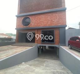 LOKASI PREMIUM! Kantor di Candisari, Luas 600m2m², Area Ramai LOKASI PREMIUM! Kantor di Candisari, Luas 600m2m², Area Ramai