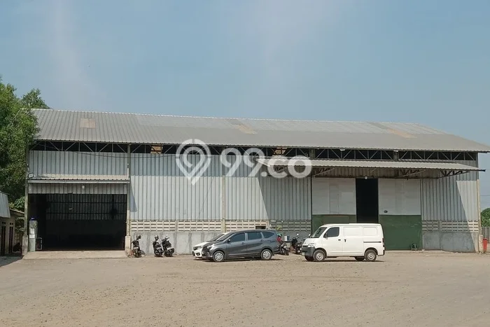 Disewakan Gudang komersial di Karawang Barat luas bangunan 1000m2 Disewakan Gudang komersial di Karawang Barat luas bangunan 1000m2