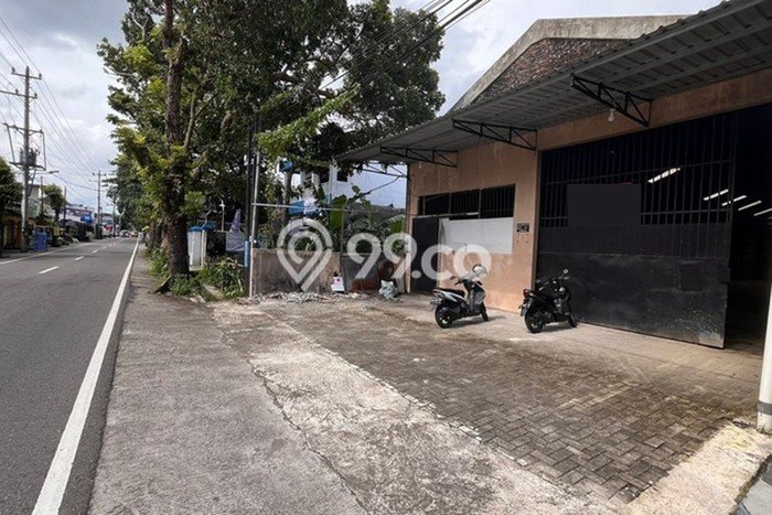 Gudang Disewakan di Kawasan Ramai Depok, Sleman Gudang Disewakan di Kawasan Ramai Depok, Sleman