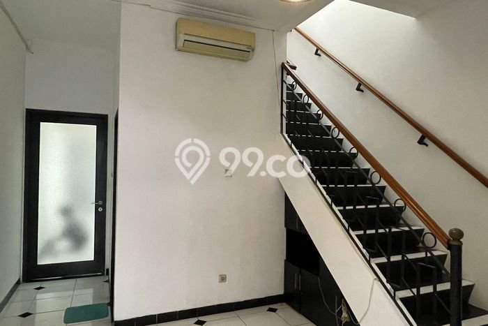 Ruko For Rent di Senopati, Luas 160m², Area Komersial, Akses Utama Ruko For Rent di Senopati, Luas 160m², Area Komersial, Akses Utama