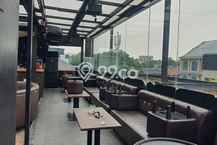 Ruko Disewakan di Senopati, Luas 220m², Lokasi Strategis Ruko Disewakan di Senopati, Luas 220m², Lokasi Strategis