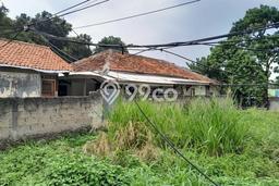 Lahan Strategis di Kebayoran Lama Dijual dengan Luas 390m2 Lahan Strategis di Kebayoran Lama Dijual dengan Luas 390m2