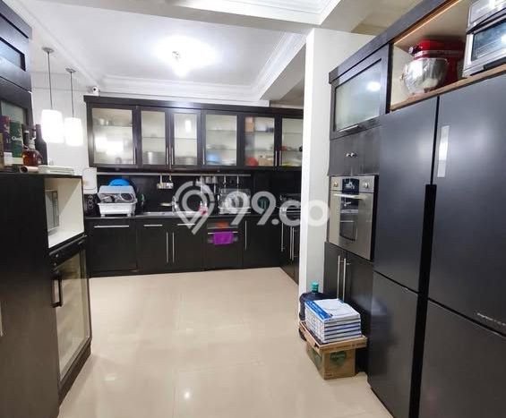 Ready to Use! Premium House LT 635m2 Desain Elegan di Mampang Ready to Use! Premium House LT 635m2 Desain Elegan di Mampang