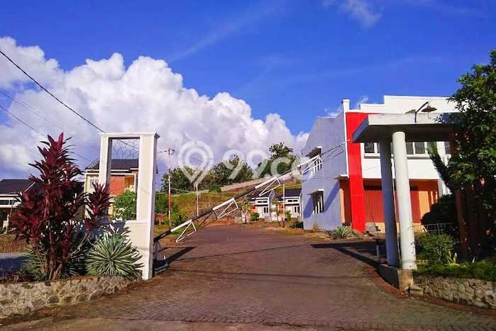 Rumah Luas Tanah 207m² di Wenang, Manado - Akses Mudah Rumah Luas Tanah 207m² di Wenang, Manado - Akses Mudah