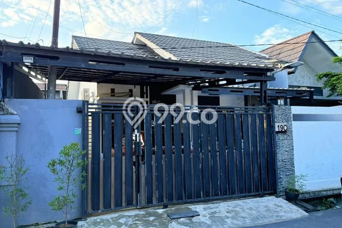 Jual Rumah Strategis Bagus Punya 2 KT di Sungai Pinang Samarinda SHM Jual Rumah Strategis Bagus Punya 2 KT di Sungai Pinang Samarinda SHM