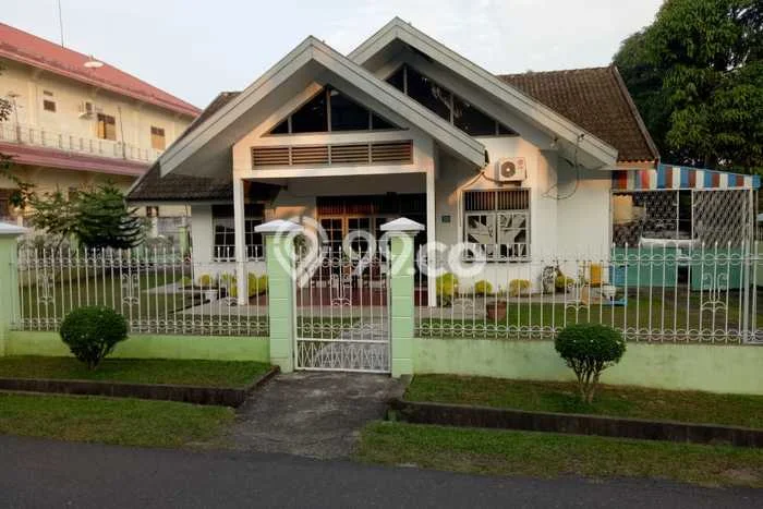 For Sale Rumah 3 Kamar Lokasi Ideal Bagus dan Strategis di Kota Baru For Sale Rumah 3 Kamar Lokasi Ideal Bagus dan Strategis di Kota Baru