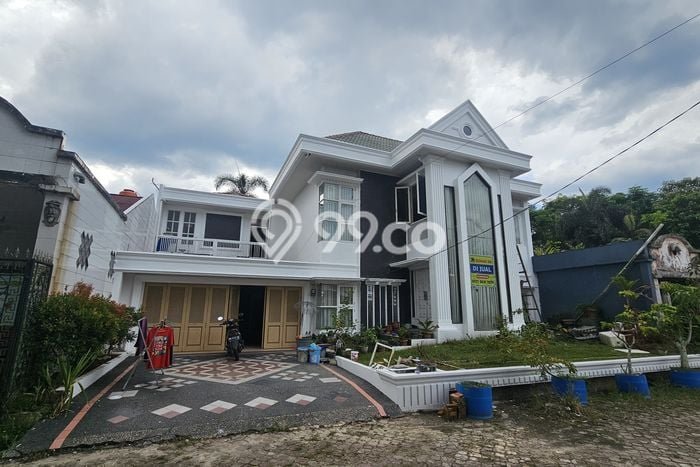 Hunian Cantik Minimalis Lb 400m2 di Rumbai, Pekanbaru Hunian Cantik Minimalis Lb 400m2 di Rumbai, Pekanbaru