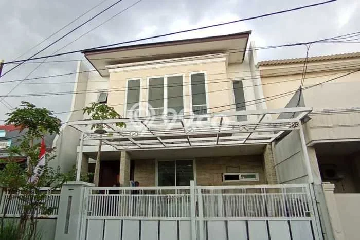 Dijual Hunian Rumah Terawat 4 Kamar di Surabaya Kota, Surabaya Dijual Hunian Rumah Terawat 4 Kamar di Surabaya Kota, Surabaya