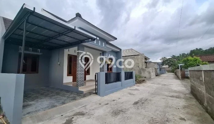 Rumah Modern Minimalis 3 KT Siap Huni di Prambanan Rumah Modern Minimalis 3 KT Siap Huni di Prambanan