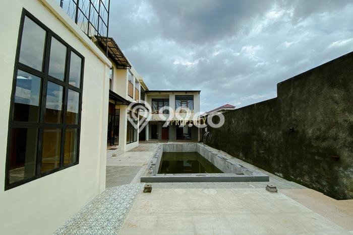 Rumah Kost untuk Dijual di Ngemplak dengan 10 KT, 10 KM, Luas 825m2 Rumah Kost untuk Dijual di Ngemplak dengan 10 KT, 10 KM, Luas 825m2