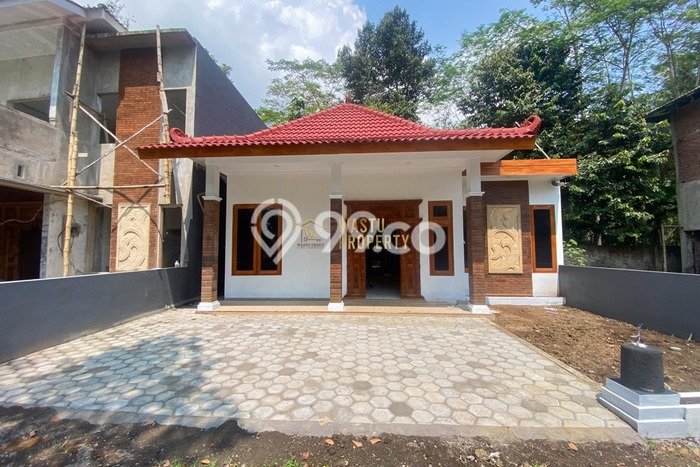 Rumah Strategis 3 Kamar Tidur dan 2 Kamar Mandi di Lokasi Strategis Borobudur, Magelang Rumah Strategis 3 Kamar Tidur dan 2 Kamar Mandi di Lokasi Strategis Borobudur, Magelang