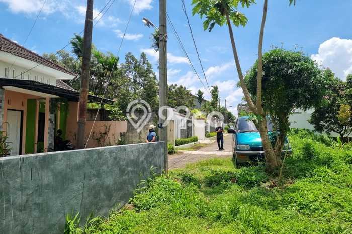Tanah Kawasan Bisnis di Mertoyudan, Luas 201m², Cocok untuk Pengembangan Tanah Kawasan Bisnis di Mertoyudan, Luas 201m², Cocok untuk Pengembangan