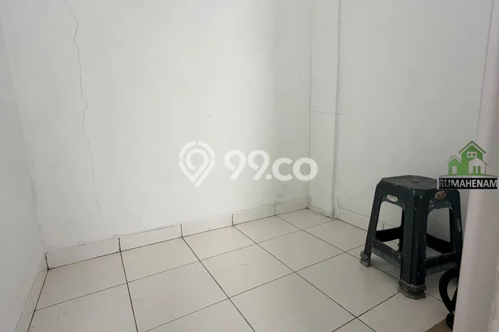 Rumah Luas Asri 4 KT Siap Pakai di Cinere Jakarta Selatan Rumah Luas Asri 4 KT Siap Pakai di Cinere Jakarta Selatan
