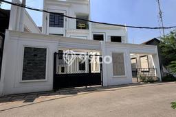 Rumah Minimalis 5 Kamar LT 134m2 di Pondok Cabe Rumah Minimalis 5 Kamar LT 134m2 di Pondok Cabe