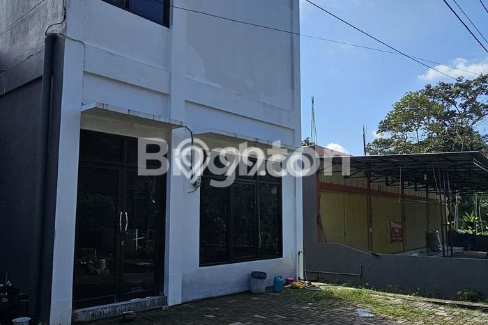 Unit Komersial Dijual di Gunung Pati Semarang Luas Bangunan 255m2 Unit Komersial Dijual di Gunung Pati Semarang Luas Bangunan 255m2