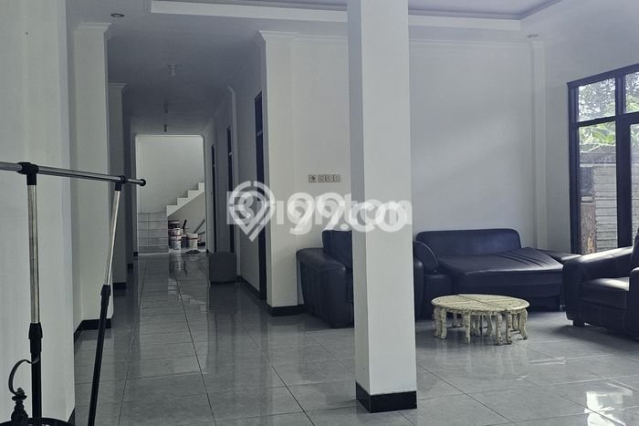 Unit Komersial Dijual di Gunung Pati Semarang Luas Bangunan 255m2 Unit Komersial Dijual di Gunung Pati Semarang Luas Bangunan 255m2