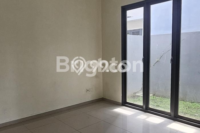 NEW LISTING! Rumah Strategis area Ungaran Timur, LT 120m2m² Bangunan 65m2m² NEW LISTING! Rumah Strategis area Ungaran Timur, LT 120m2m² Bangunan 65m2m²