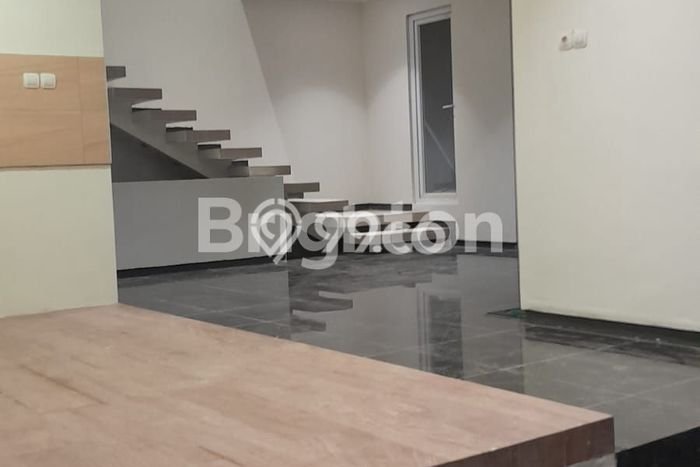 Dijual Cepat Rumah Bagus Siap Huni LB 550m2 di Ungaran Barat, Semarang Dijual Cepat Rumah Bagus Siap Huni LB 550m2 di Ungaran Barat, Semarang