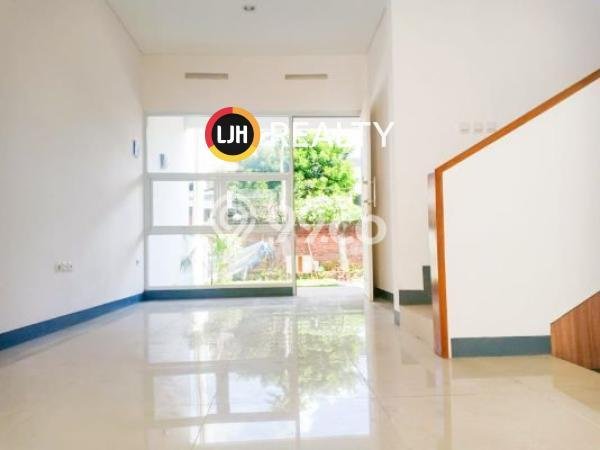 Dijual Cepat Rumah Bagus Siap Huni LB 110m2 di Arcamanik, Bandung Dijual Cepat Rumah Bagus Siap Huni LB 110m2 di Arcamanik, Bandung
