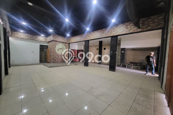 LOKASI STRATEGIS! Ruko di , Luas 300m2m², Kawasan Bisnis LOKASI STRATEGIS! Ruko di , Luas 300m2m², Kawasan Bisnis
