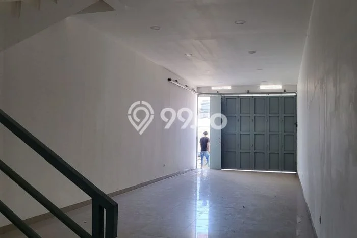 Ruko Lokasi Premium Kawasan Holis Cigondewah, Luas 144m2m², Jalan Raya Ruko Lokasi Premium Kawasan Holis Cigondewah, Luas 144m2m², Jalan Raya