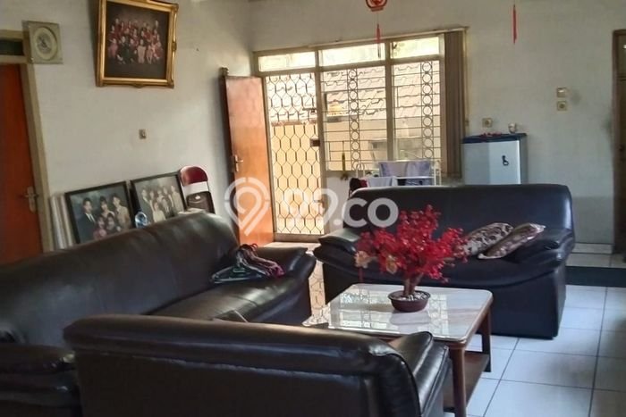 Rumah Elit Modern Tanpa Renovasi di Garuda Bandung Rumah Elit Modern Tanpa Renovasi di Garuda Bandung
