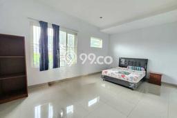 Disewakan! Rumah 3 Kamar Tidur &
4 Kamar Mandi di Mekar Wangi, Bandung Disewakan! Rumah 3 Kamar Tidur &
4 Kamar Mandi di Mekar Wangi, Bandung
