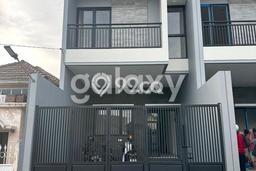 Dijual Cepat Rumah Bagus Siap Huni LB 150m2 di Sukolilo, Surabaya Dijual Cepat Rumah Bagus Siap Huni LB 150m2 di Sukolilo, Surabaya
