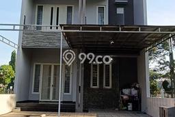Rumah Luxury Modern Tanpa Renovasi di Pakuwon CIty Surabaya Rumah Luxury Modern Tanpa Renovasi di Pakuwon CIty Surabaya