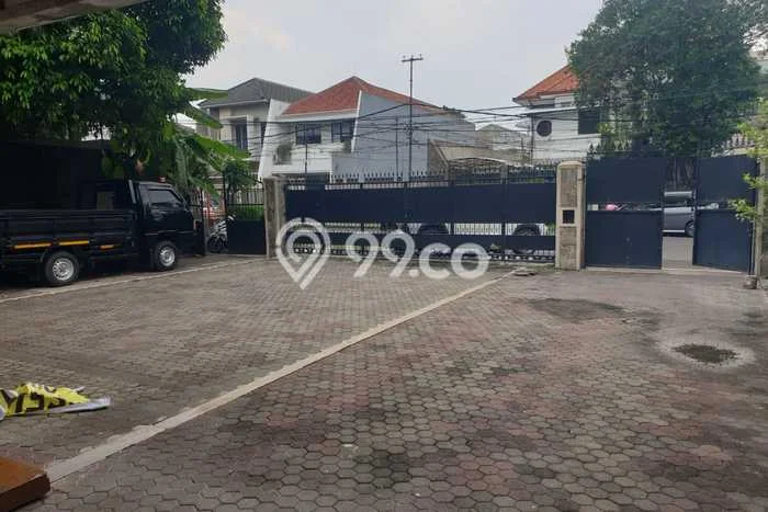 Ruko bagus disewakan di Sawahan Surabaya dengan LB 300m2 harga sewa terbaik Ruko bagus disewakan di Sawahan Surabaya dengan LB 300m2 harga sewa terbaik
