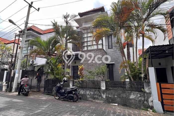 Rumah EXCLUSIVE! area Kerobokan, Badung, LT 125m² Bangunan 110m², HARGA SPESIAL Rumah EXCLUSIVE! area Kerobokan, Badung, LT 125m² Bangunan 110m², HARGA SPESIAL