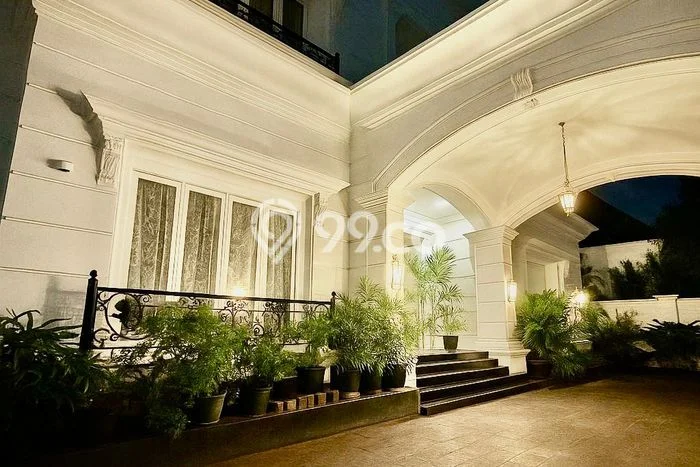 Dijual Rumah Premium dengan Fasilitas Sekitar Komplit di Menteng, Jakarta Pusat Dijual Rumah Premium dengan Fasilitas Sekitar Komplit di Menteng, Jakarta Pusat