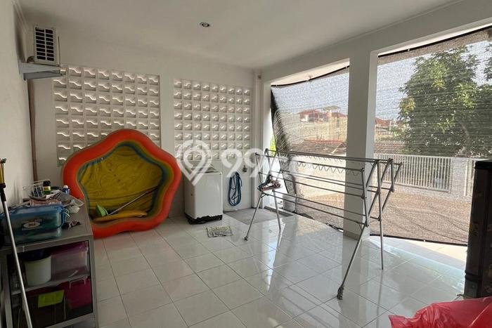 Jual Rumah Favorit Siap Huni LB 150m2 di Rungkut, Surabaya Jual Rumah Favorit Siap Huni LB 150m2 di Rungkut, Surabaya