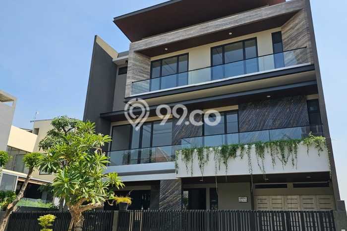 Dijual Rumah Luas Elegan Dengan View Eksklusif di Citraland, Surabaya Dijual Rumah Luas Elegan Dengan View Eksklusif di Citraland, Surabaya