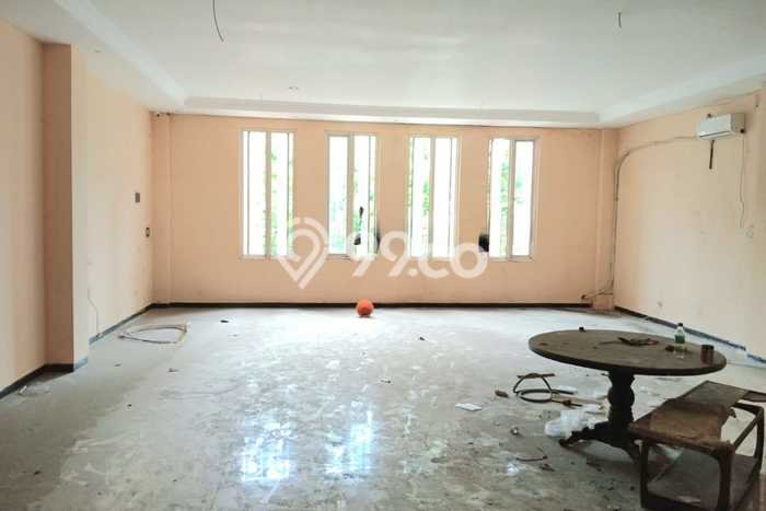 AREA BISNIS! Ruko di Tenggilis Mejoyo, Luas 380m², Jalan Utama, Strategis AREA BISNIS! Ruko di Tenggilis Mejoyo, Luas 380m², Jalan Utama, Strategis