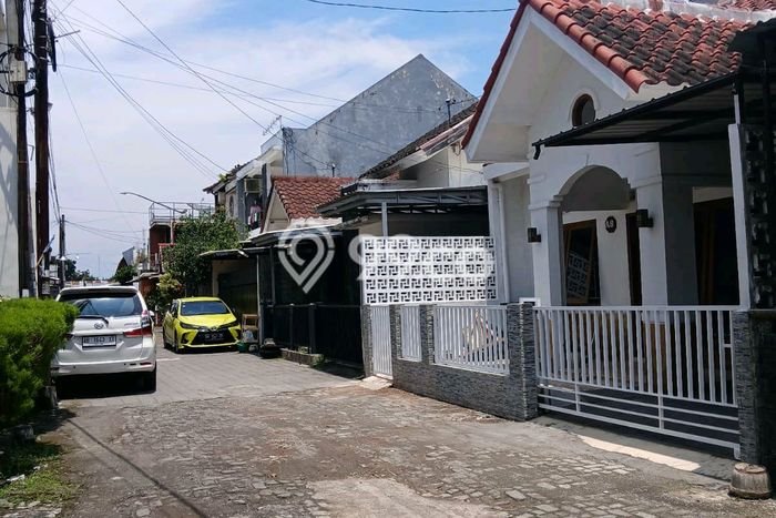 Rumah Strategis Minimalis Lb 100m2 di Sleman, Sleman Rumah Strategis Minimalis Lb 100m2 di Sleman, Sleman