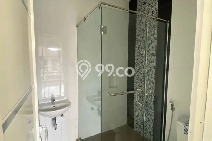 Lokasi terbaik! Rumah siap huni dikontrakkan di Kenjeran LB 400m2 Lokasi terbaik! Rumah siap huni dikontrakkan di Kenjeran LB 400m2