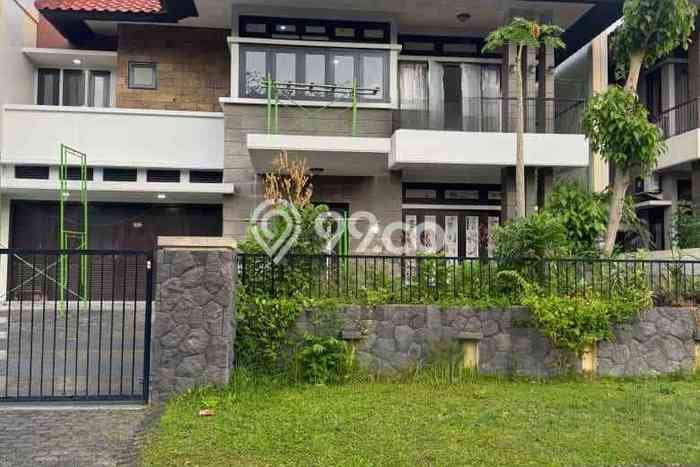 GOOD DEAL! Rumah di Graha, 5 KM, Siap Huni, LT 428m2m² Bangunan 500m2m² GOOD DEAL! Rumah di Graha, 5 KM, Siap Huni, LT 428m2m² Bangunan 500m2m²