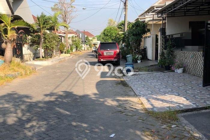Hunian Cantik Modern Lb 151m2 di Waru, Sidoarjo Hunian Cantik Modern Lb 151m2 di Waru, Sidoarjo