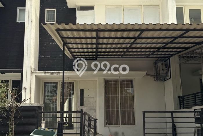 Rumah sewa siap pakai 3 Kamar Tidur di Pakuwon City, Surabaya Rumah sewa siap pakai 3 Kamar Tidur di Pakuwon City, Surabaya