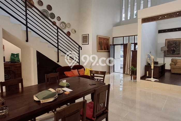 Dijual Rumah Luas Elegan Dengan View Eksklusif di Bintaro, Tangerang Selatan Dijual Rumah Luas Elegan Dengan View Eksklusif di Bintaro, Tangerang Selatan