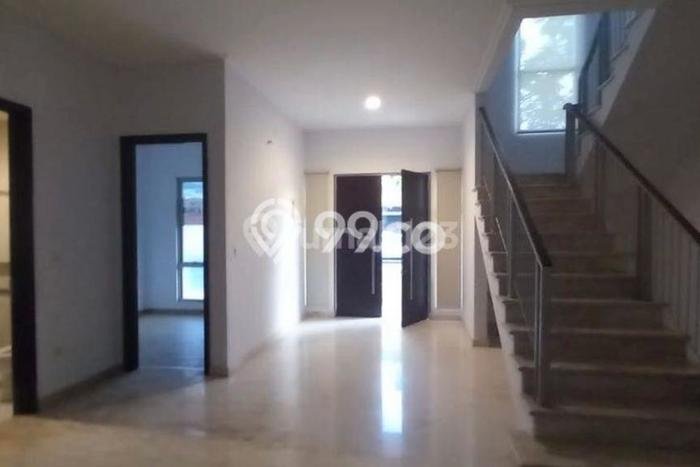 Rumah Elit LB 200m2 Siap Huni Desain Elegan di Pantai Indah Kapuk, Jakarta Utara Rumah Elit LB 200m2 Siap Huni Desain Elegan di Pantai Indah Kapuk, Jakarta Utara