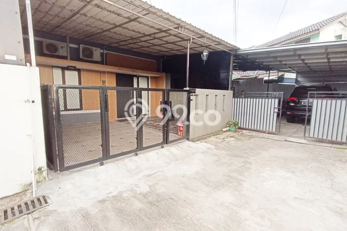 Disewakan! Rumah 2 Kamar Tidur &
1 Kamar Mandi di Kalisari, Jakarta Timur Disewakan! Rumah 2 Kamar Tidur &
1 Kamar Mandi di Kalisari, Jakarta Timur
