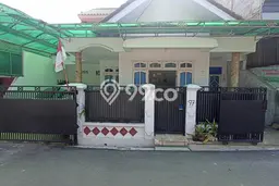 Disewakan! Rumah 4 Kamar Tidur &
3 Kamar Mandi di Kalisari, Jakarta Timur Disewakan! Rumah 4 Kamar Tidur &
3 Kamar Mandi di Kalisari, Jakarta Timur