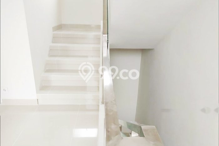 Lokasi terbaik! Rumah siap pakai disewakan di Babakan Madang LB 148m2 Lokasi terbaik! Rumah siap pakai disewakan di Babakan Madang LB 148m2