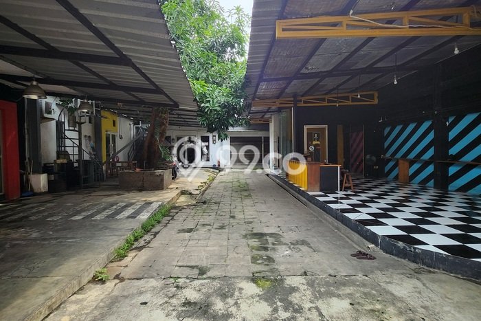 Komersial Bagus Dijual LB 375m2 Lokasi Strategis Jakarta Selatan Area Cocok untuk Bisnis Komersial Bagus Dijual LB 375m2 Lokasi Strategis Jakarta Selatan Area Cocok untuk Bisnis