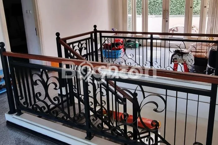 Dijual Hunian Mewah dengan Fasilitas Sekitar Lengkap di Sukolilo, Surabaya Dijual Hunian Mewah dengan Fasilitas Sekitar Lengkap di Sukolilo, Surabaya